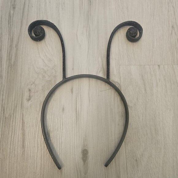 Adult Halloween Monarch Butterfly Cape Wings with headband - Picture 4 of 6